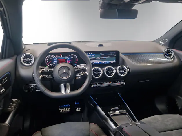 Mercedes-Benz GLA 220 4Matic 8G-DCT