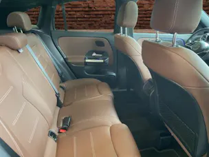 Mercedes-Benz GLA 200 7G-DCT