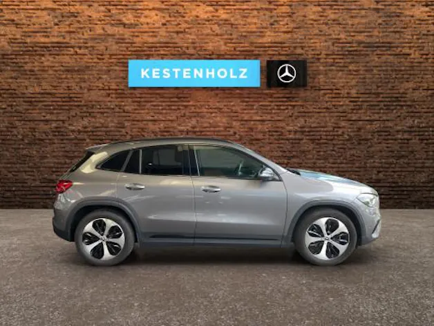 Mercedes-Benz GLA 200 7G-DCT