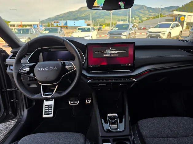 SKODA Octavia Combi 2.0 TSI DSG Dynamic 4x4