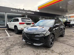 Alfa Romeo Junior 1.2 48V Hybrid Q4