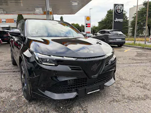 Alfa Romeo Junior 1.2 48V Hybrid Q4
