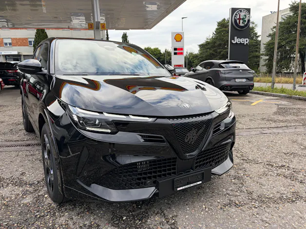 Alfa Romeo Junior 1.2 48V Hybrid Q4