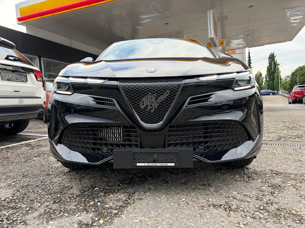 Alfa Romeo Junior 1.2 48V Hybrid Q4