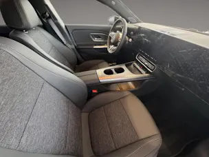 Mercedes-Benz CLA SB 180 8G-DCT