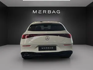 Mercedes-Benz CLA SB 180 8G-DCT