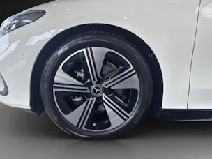 Mercedes-Benz CLA SB 180 8G-DCT