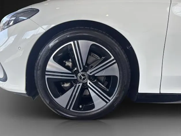 Mercedes-Benz CLA SB 180 8G-DCT