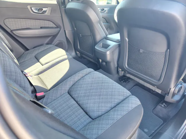 VOLVO XC60 B4 Benzin Mild Hybrid Momentum Geartronic