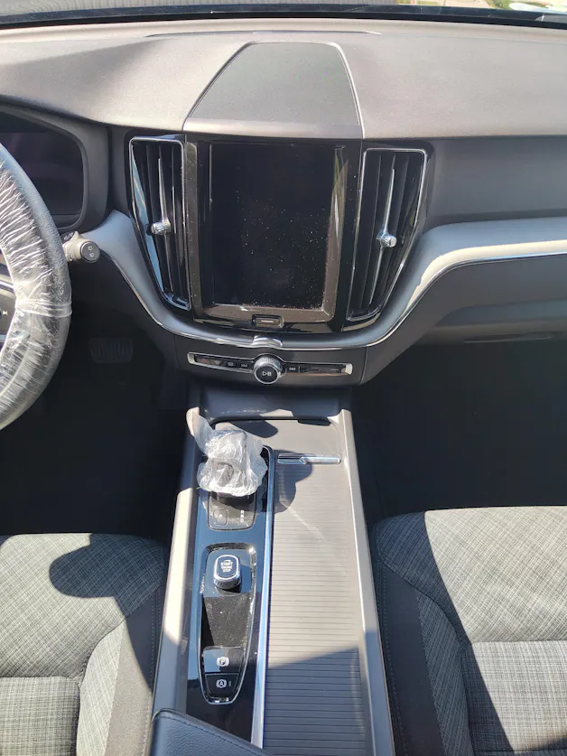 VOLVO XC60 B4 Benzin Mild Hybrid Momentum Geartronic