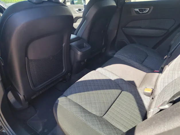 VOLVO XC60 B4 Benzin Mild Hybrid Momentum Geartronic