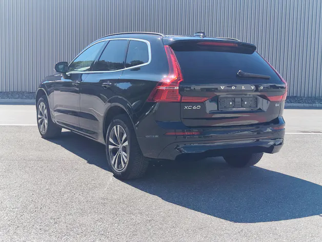 VOLVO XC60 B4 Benzin Mild Hybrid Momentum Geartronic