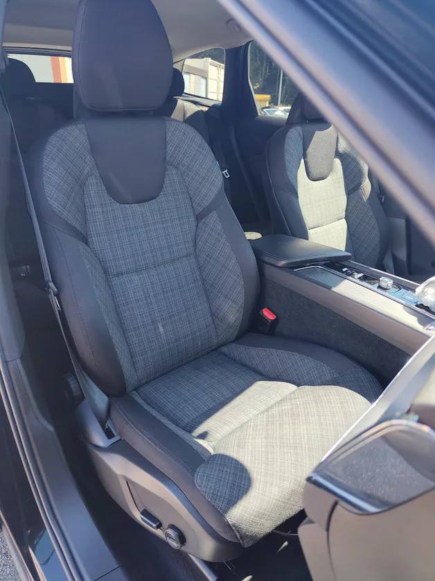 VOLVO XC60 B4 Benzin Mild Hybrid Momentum Geartronic