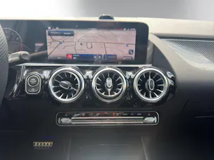 Mercedes-Benz GLA 250 4Matic 8G-DCT Swiss Star