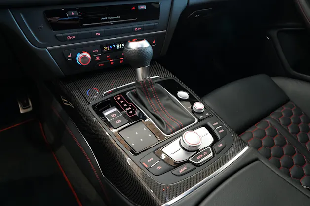 Audi RS6 Avant 4.0 TFSI V8 quattro Tiptronic Audi Exclusive