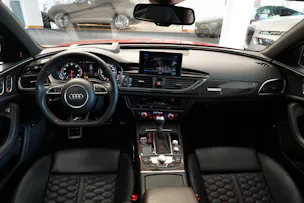 Audi RS6 Avant 4.0 TFSI V8 quattro Tiptronic Audi Exclusive