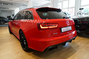 Audi RS6 Avant 4.0 TFSI V8 quattro Tiptronic Audi Exclusive