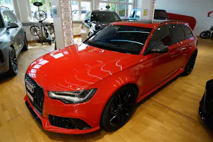 Audi RS6 Avant 4.0 TFSI V8 quattro Tiptronic Audi Exclusive