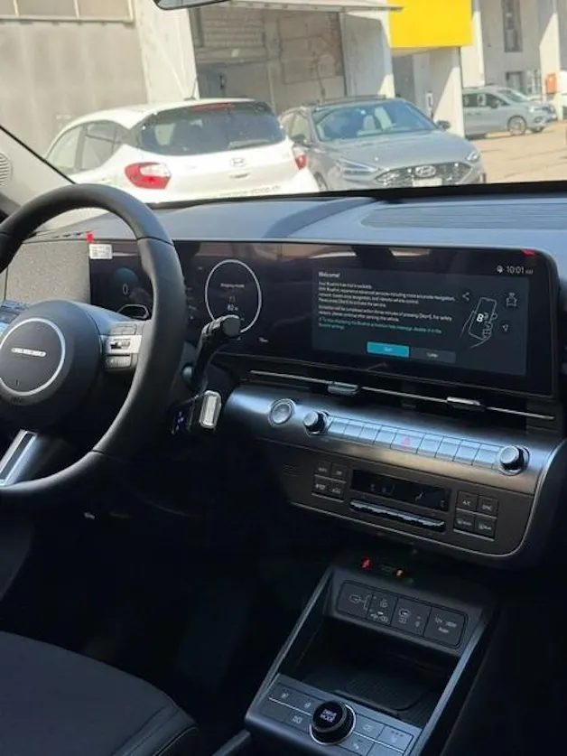 HYUNDAI Kona 65,4 kWh Electric Amplia