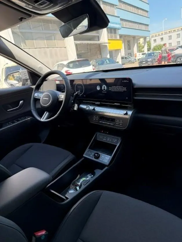 HYUNDAI Kona 65,4 kWh Electric Amplia
