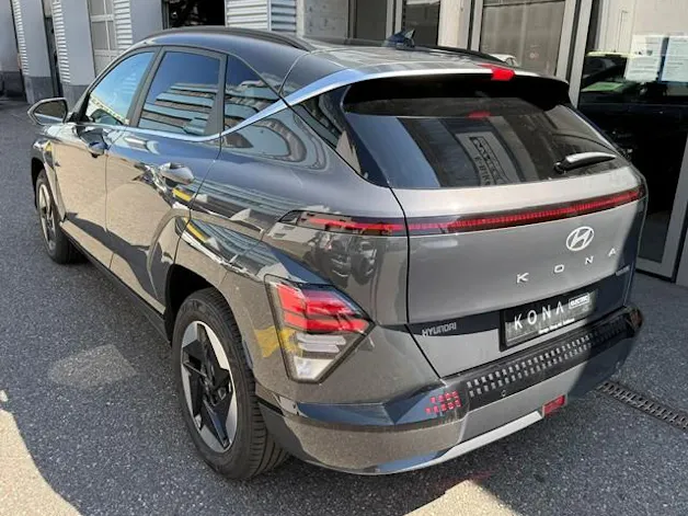 HYUNDAI Kona 65,4 kWh Electric Amplia