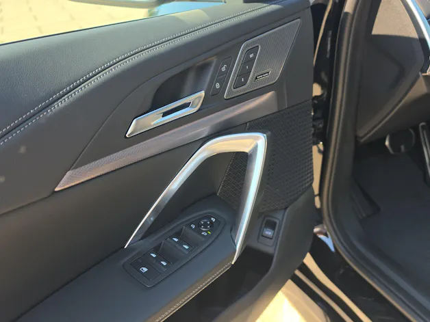 BMW iX1 xDrive 30 M Sport