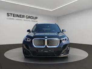 BMW iX1 xDrive 30 M Sport