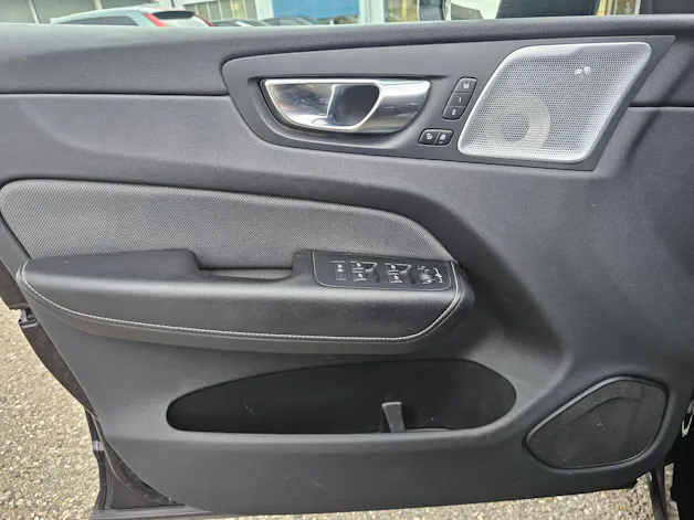 Volvo XC60 2.0 B5 MH Ultimate Dark AWD