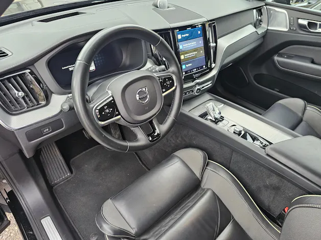 Volvo XC60 2.0 B5 MH Ultimate Dark AWD