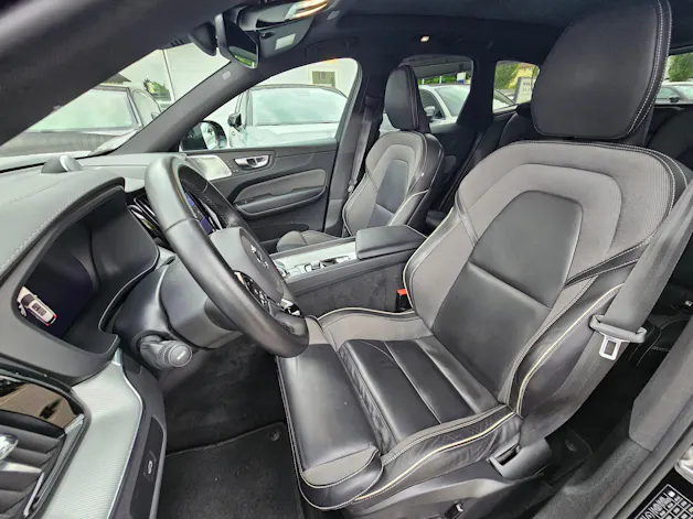 Volvo XC60 2.0 B5 MH Ultimate Dark AWD