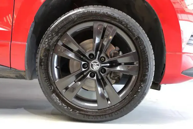 SKODA Karoq 2.0TSI SportL.4x4