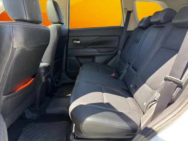 Mitsubishi Outlander 2.0 PHEV Navigator eAssist