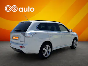 Mitsubishi Outlander 2.0 PHEV Navigator eAssist