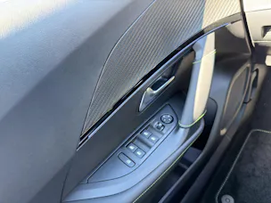 Peugeot 2008 NEW 1.2 Hybrid 145 GT