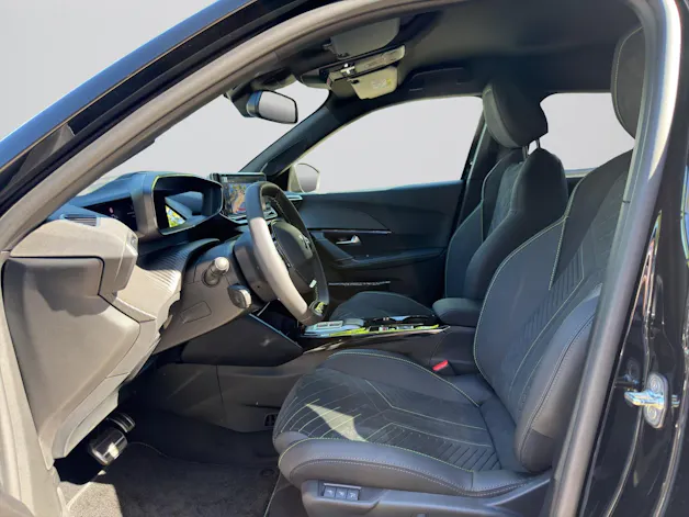 Peugeot 2008 NEW 1.2 Hybrid 145 GT
