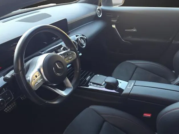 MERCEDES-BENZ A 220 AMG Line 4Matic