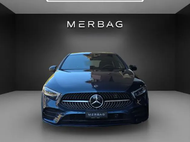 MERCEDES-BENZ A 220 AMG Line 4Matic