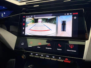 https://vehicle.imgix.net/4379672/3ea0a093-e25c-4f21-832d-aa306692011e.jpg