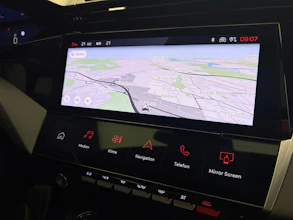 https://vehicle.imgix.net/4379672/7c261e15-1db2-4c94-b259-ed5e269ca5b4.jpg