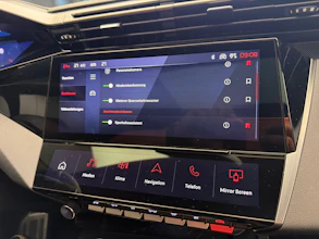 https://vehicle.imgix.net/4379672/8d33f6af-213d-4e39-989a-9017300d3284.jpg