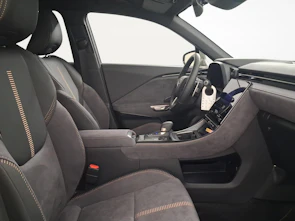 Fahrzeugbild LEXUS LBX 1.5 Hybrid Cool AWD