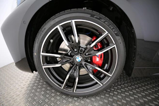 https://vehicle.imgix.net/4379732/920cf138-d7a5-4db7-8748-c01810e52ed1.jpg