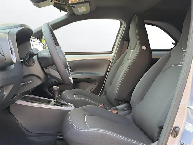 Toyota Aygo X 1.5 VVT-i HSD Trend