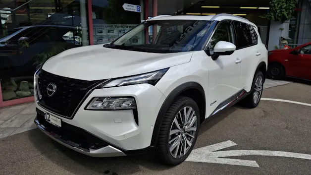Nissan X-Trail 1.5 VC-T Tekna+ e-4orce 20 Zoll