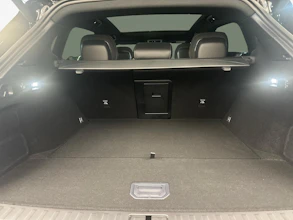 https://vehicle.imgix.net/4379832/e13dbc91-eccf-468f-9517-3b725806e9db.jpg