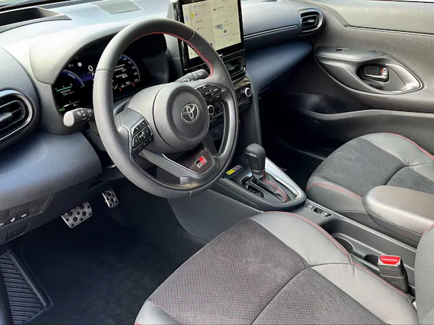 Toyota Yaris Cross 1.5 VVT-i HSD GR Sport