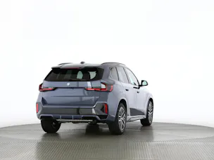 BMW X1 23i xDrive paddles