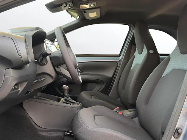 Toyota Aygo X 1.5 VVT-i HSD Comfort