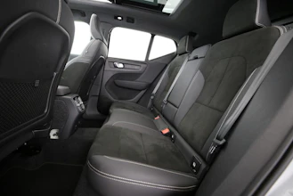 https://vehicle.imgix.net/4380016/1820231e-963f-4006-bfee-20e28f268ac2.jpg