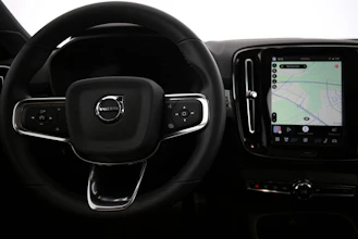 https://vehicle.imgix.net/4380016/1fcf16b2-abfd-4a04-a613-46bedf6be6b4.jpg